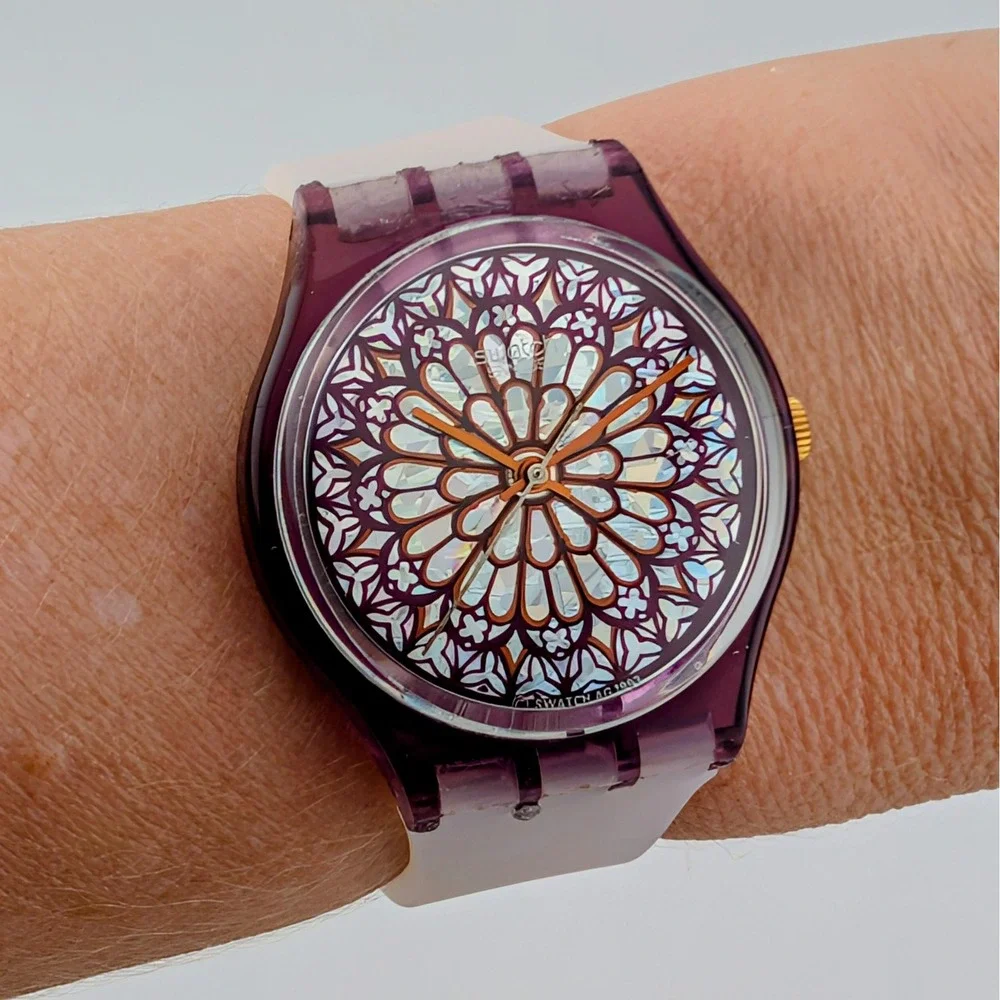 Vintage 1994 Swatch Gent Quasimodo GV108 Notre Dame Stained Glass 34mm Watch